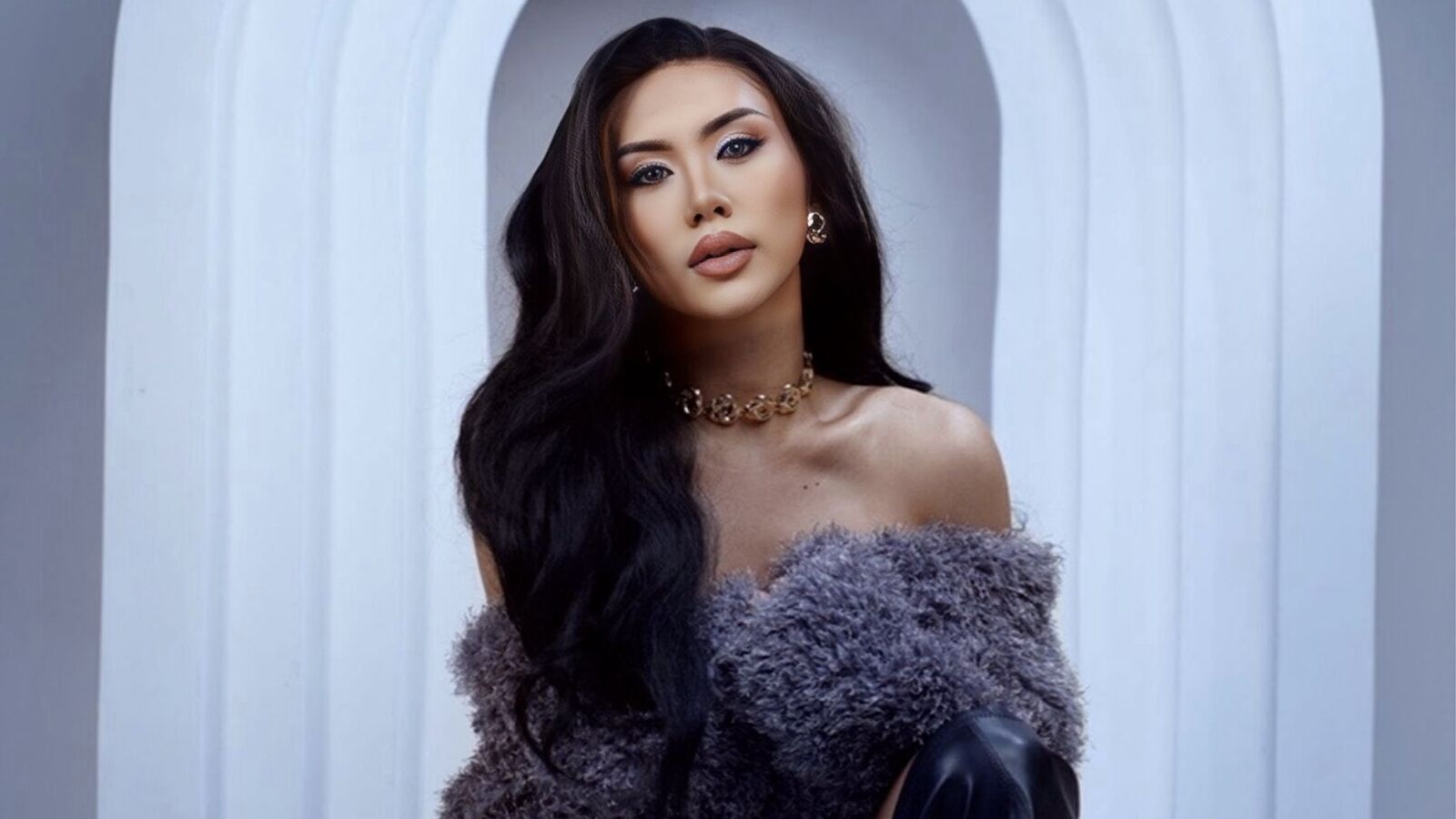 MarinnaSanchez glamour portrait