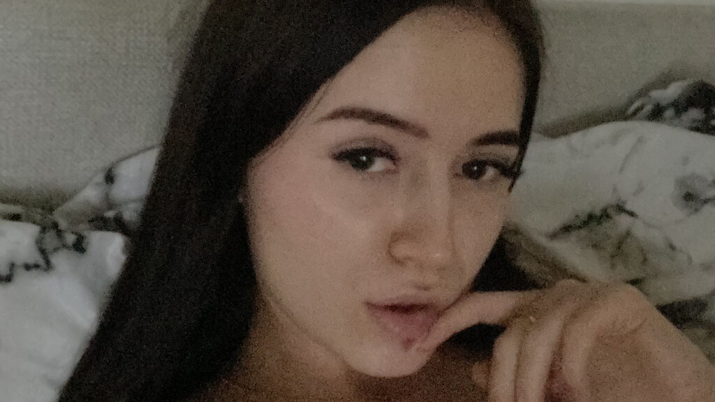 ChloeBolwman live cam model at LiveJasmin