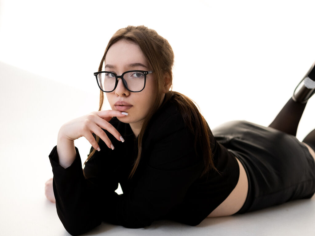 DanielleHallock live video chat girl preview