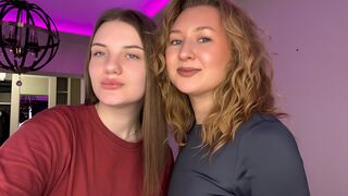 Free Nude BeckyAndMaxine