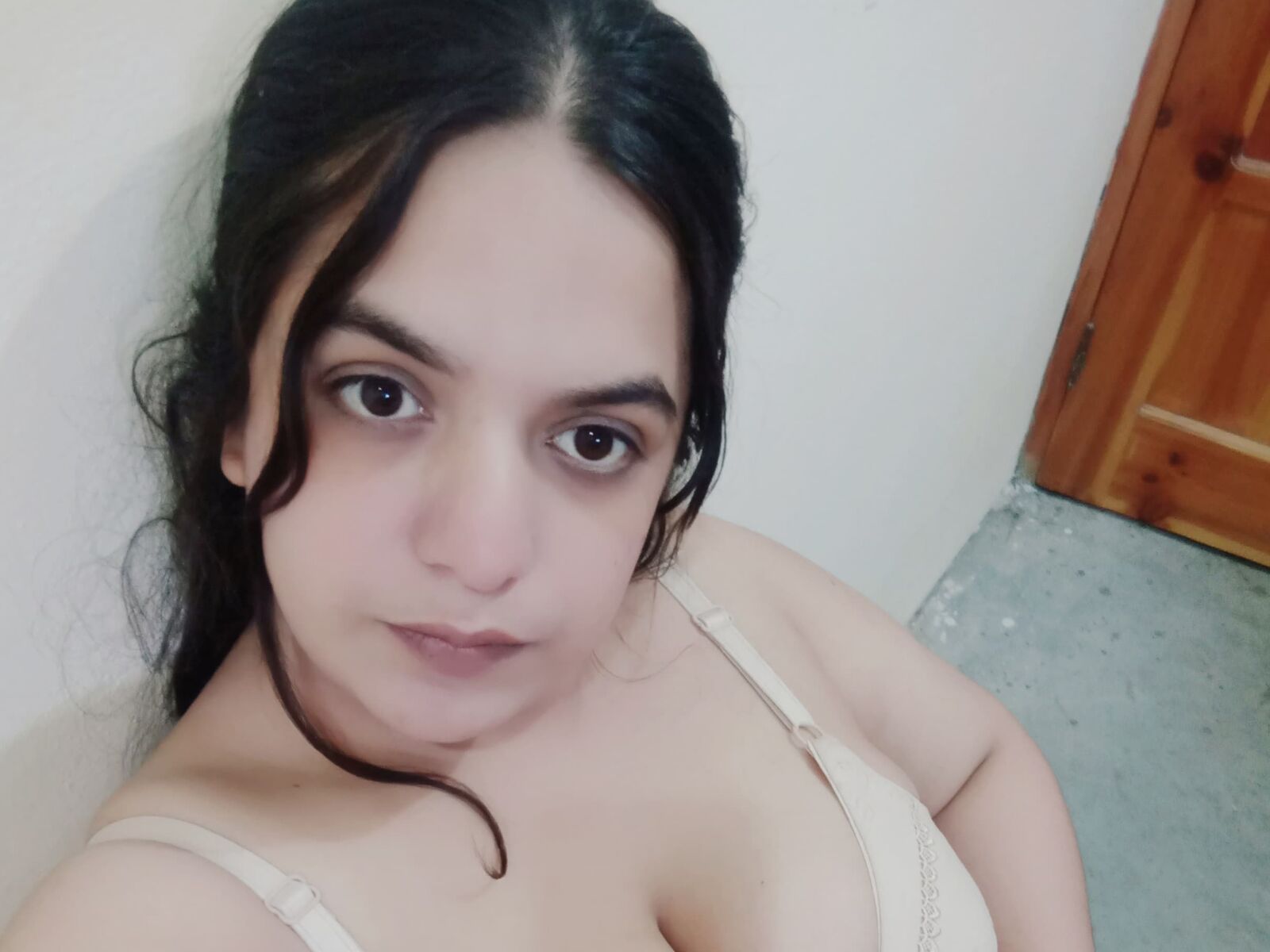 Live cam for SandyQueen