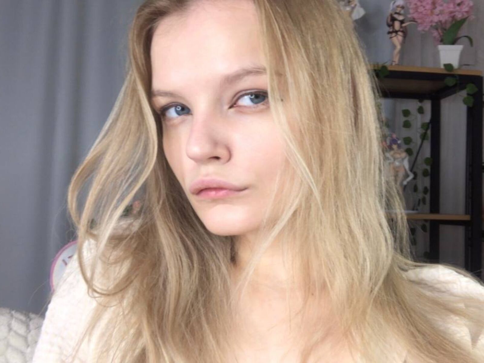 Live cam for ShelyMilan