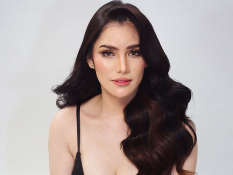 Chat with IsabellCruz