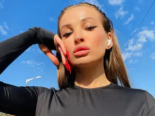 Show privé avec KatyMonro