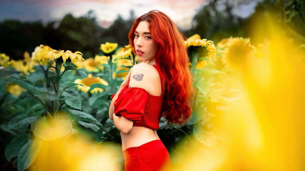 AriiGomez live cam model at LiveJasmin