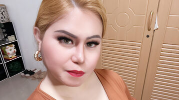 KiarraJones webcam show