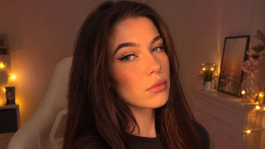 EllieBamber Porn Profile
