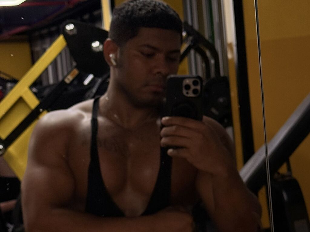 LeonMike Profile Image