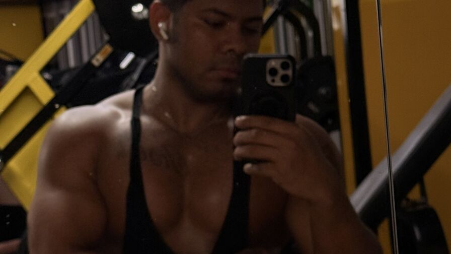 Watch LeonMike live on Live Cams