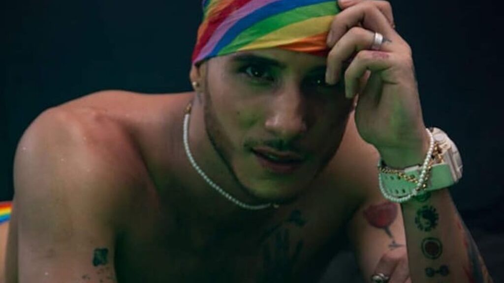 Watch AdamRoxs live on cam on LiveJasmin