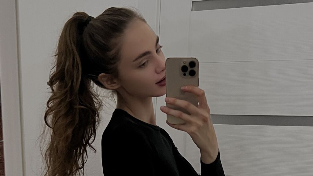 AliciaLinton's profile from Jasmin at GirlsOfJasmin'