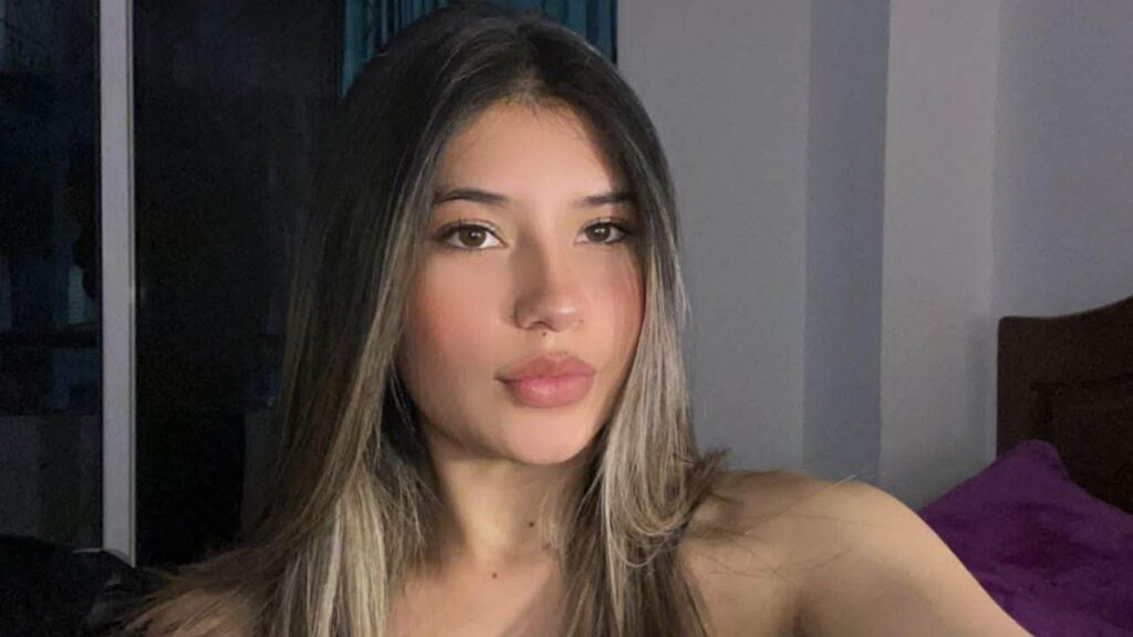 AmberCardenas online on GirlsOfJasmin