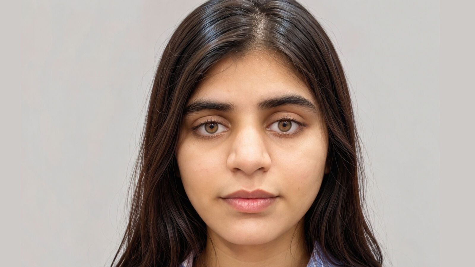 IyaraDezzy glamour portrait