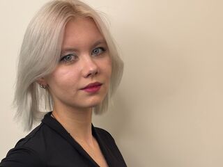 Webcam model LindsayMcirvin from LiveJasmin