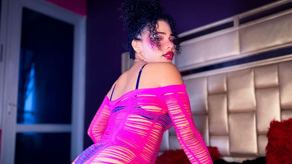 IsaNavarro online on GirlsOfJasmin