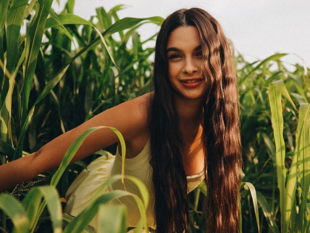 LillyGrays premium girl cam session