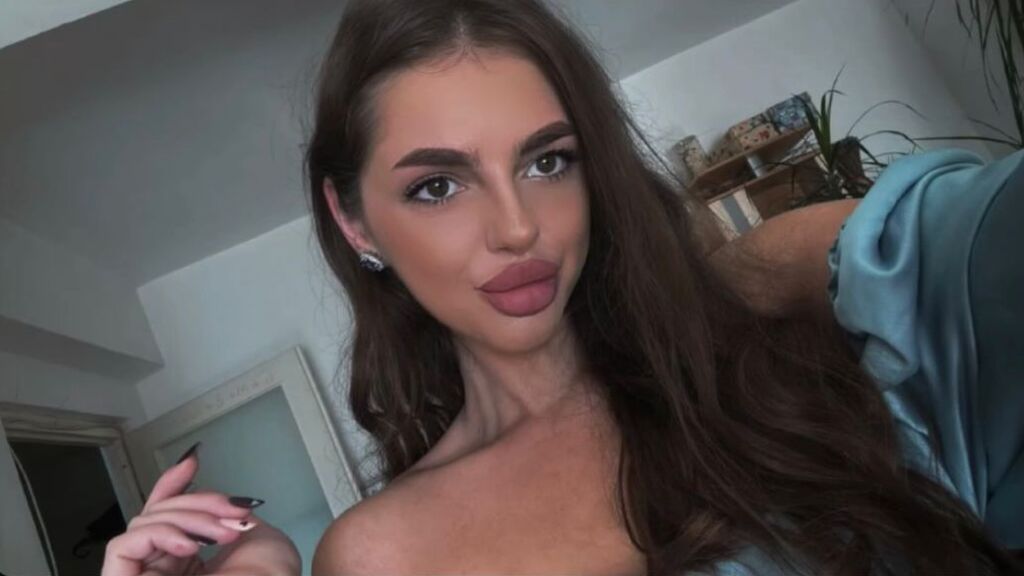 LeylaGhandour cover