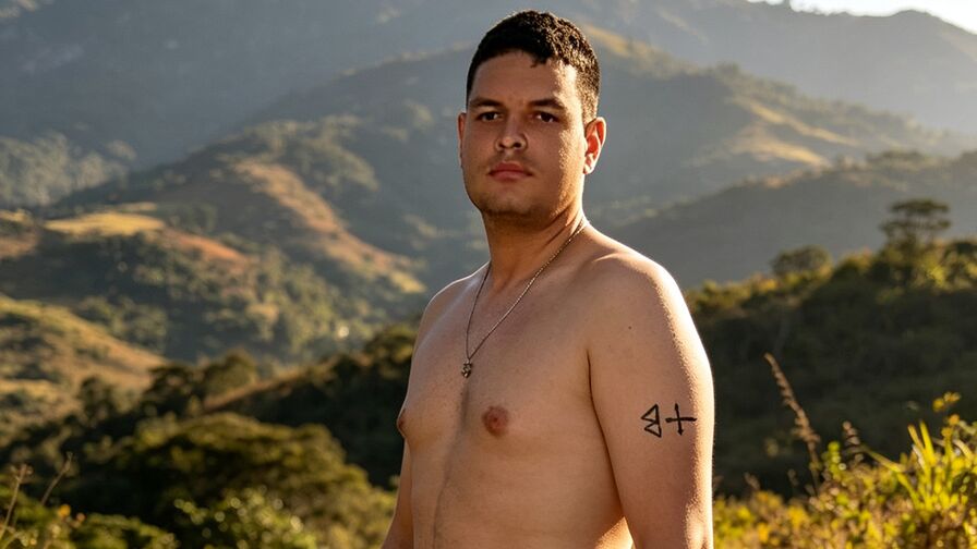 GeorgeLeon – Male | Tease Babe
