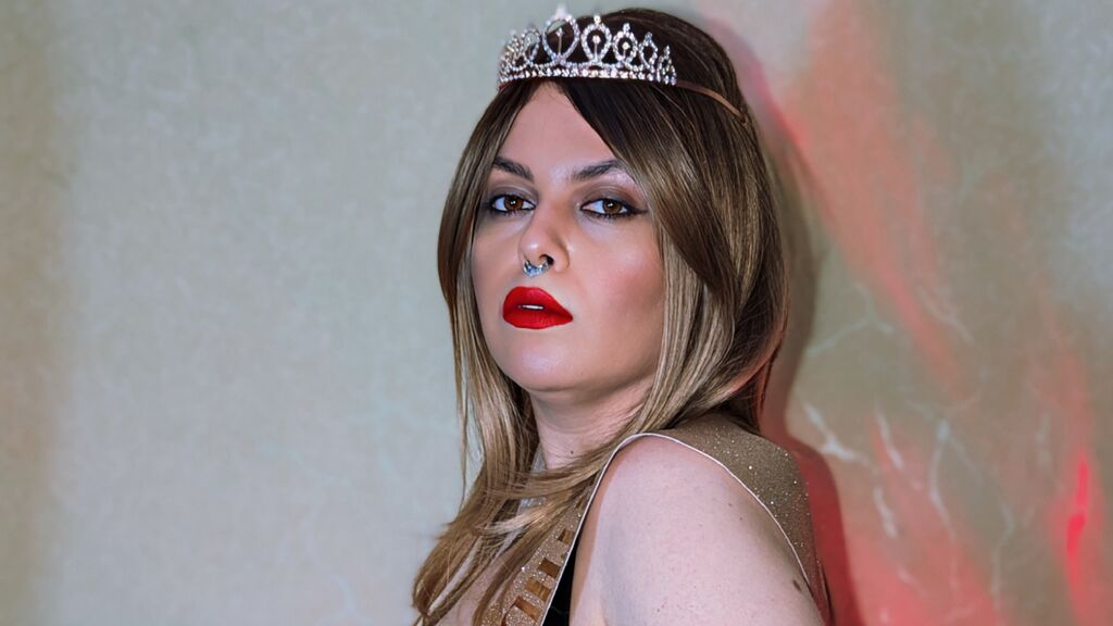 LucyMilller live cam model at LiveJasmin