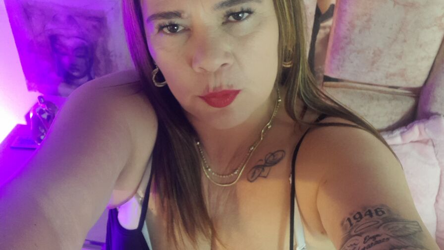 Watch ElenaMontez live on Live Cams