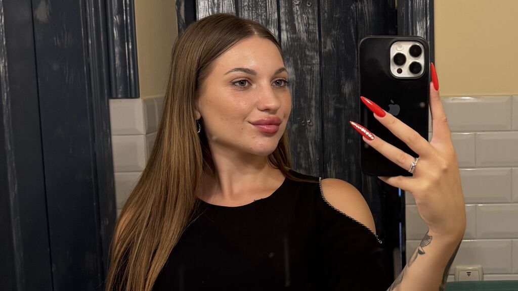 SuzanneSuzi's profile from Jasmin at GirlsOfJasmin'