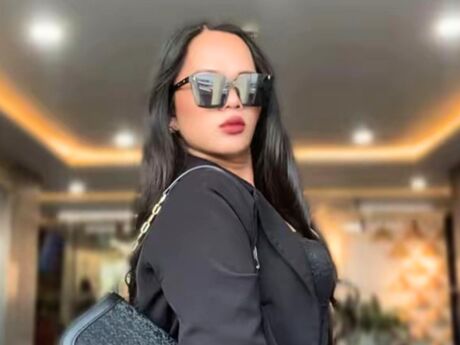Chat with SophiaCourthaway