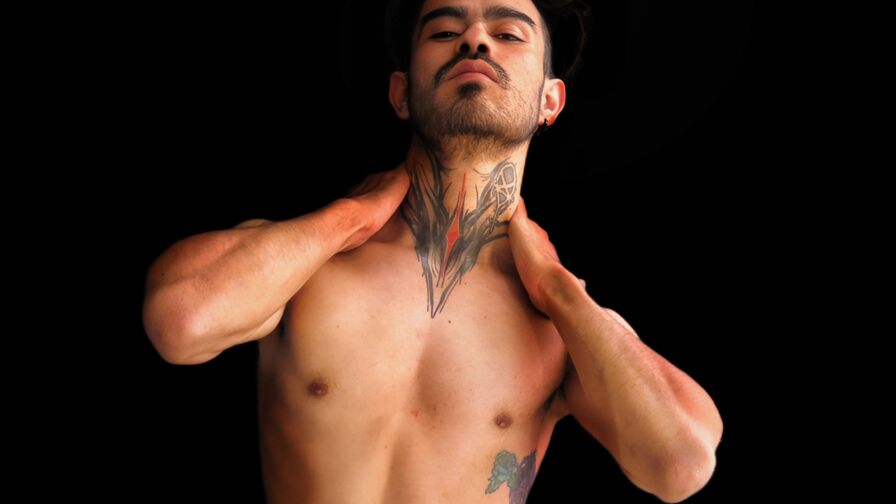 Watch StefanoEverett live on XXX Sex Lists