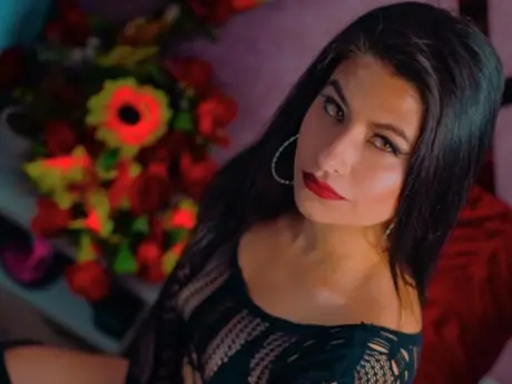 Chat with MarianaConti