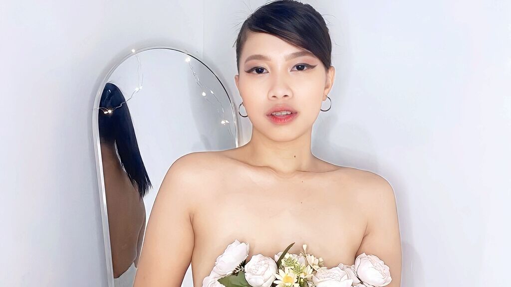 AickaChan live cam model at LiveJasmin