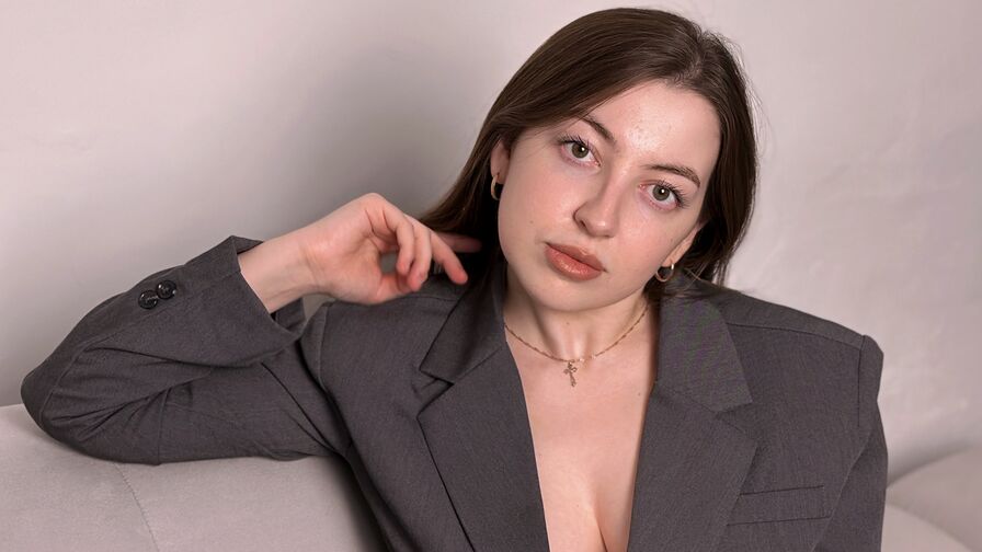 Enjoy Live Webcam with AnnMiers