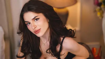 AlexaSkylar Chatraum