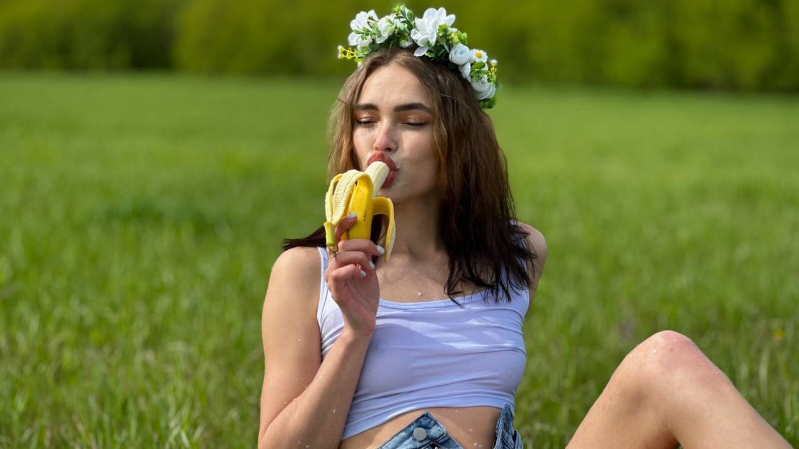 AnnaWell glamour portrait