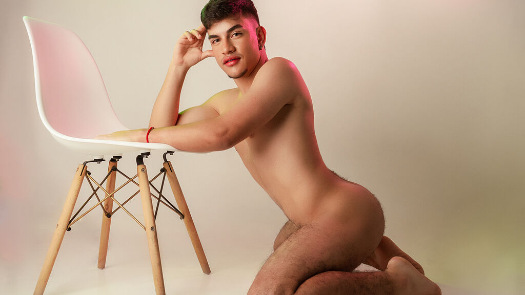 TheoSteel live cam model at LiveJasmin