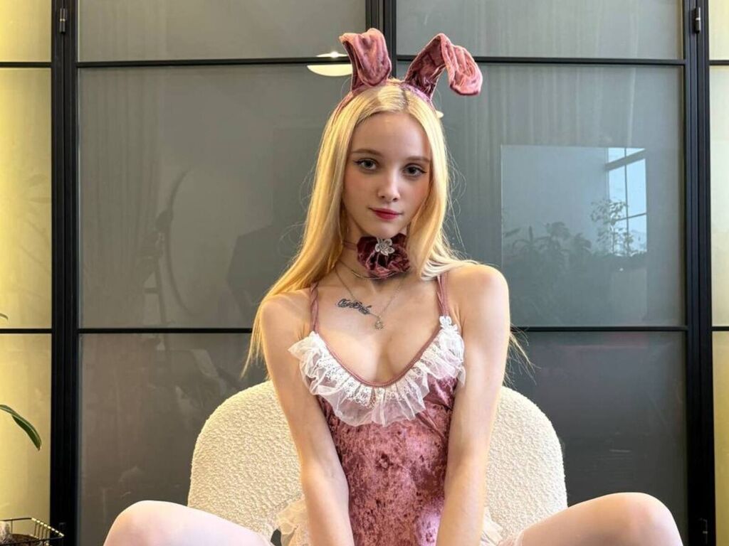 PeggyAliff Nude