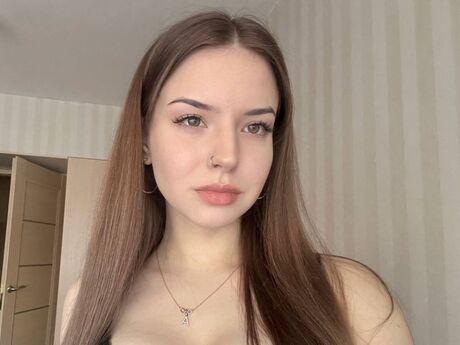 Chat with SenaidaRowson