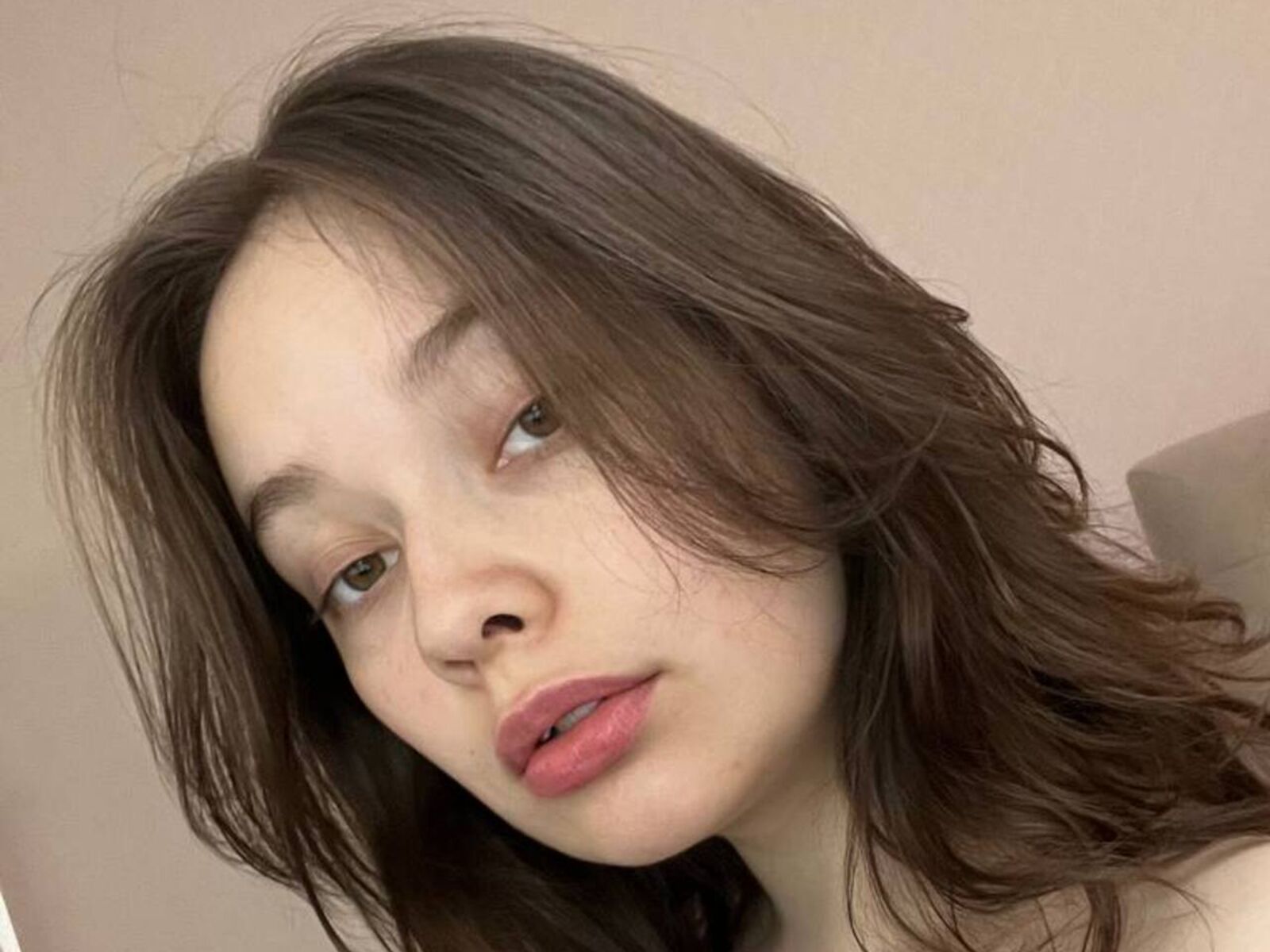 Live cam for EmmaHigher