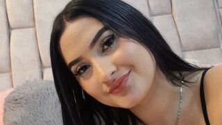 Free Nude LiahSuenos