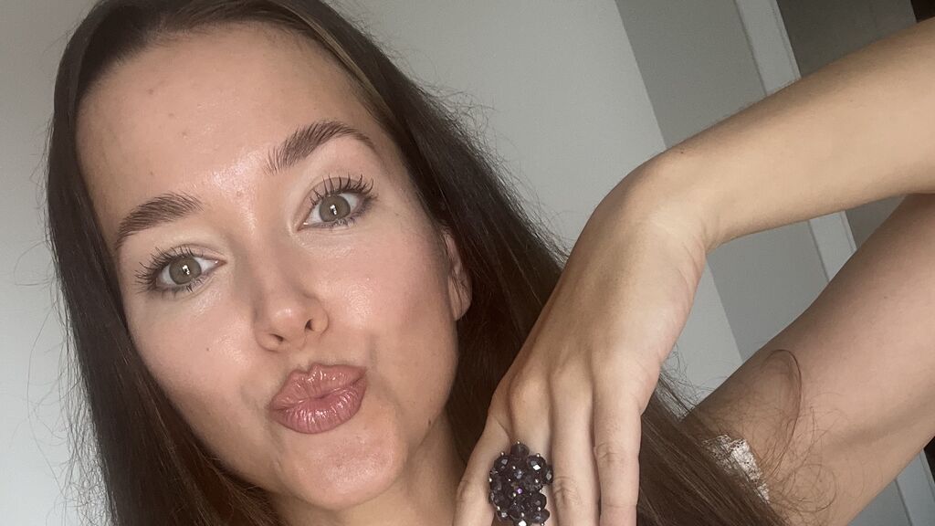 KristiniStar's profile from Jasmin at GirlsOfJasmin'