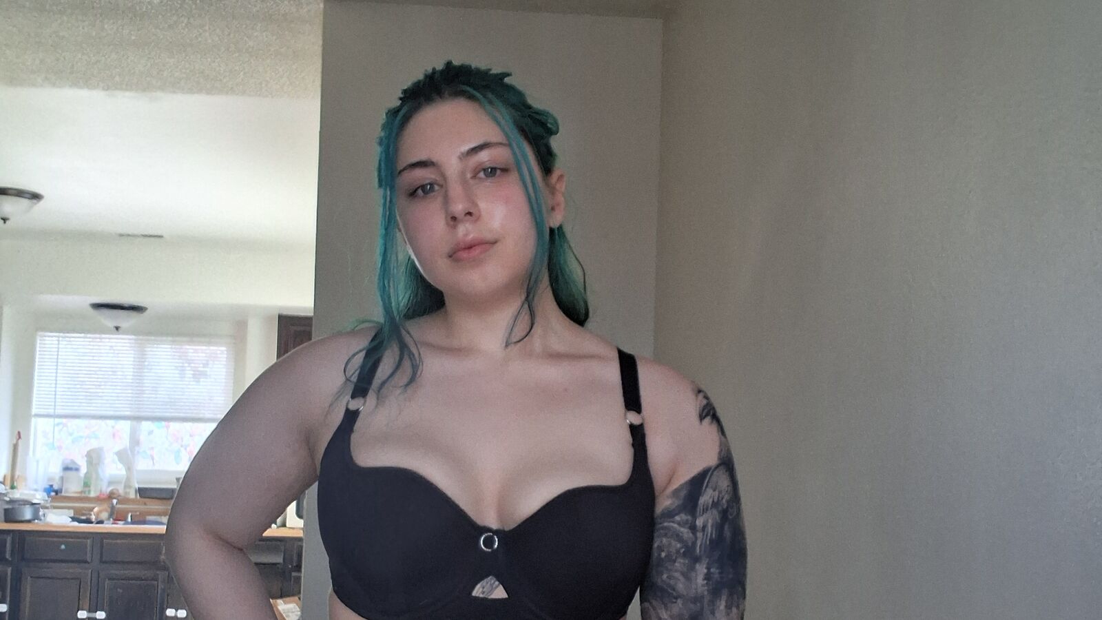 IreaDecent erotic portrait