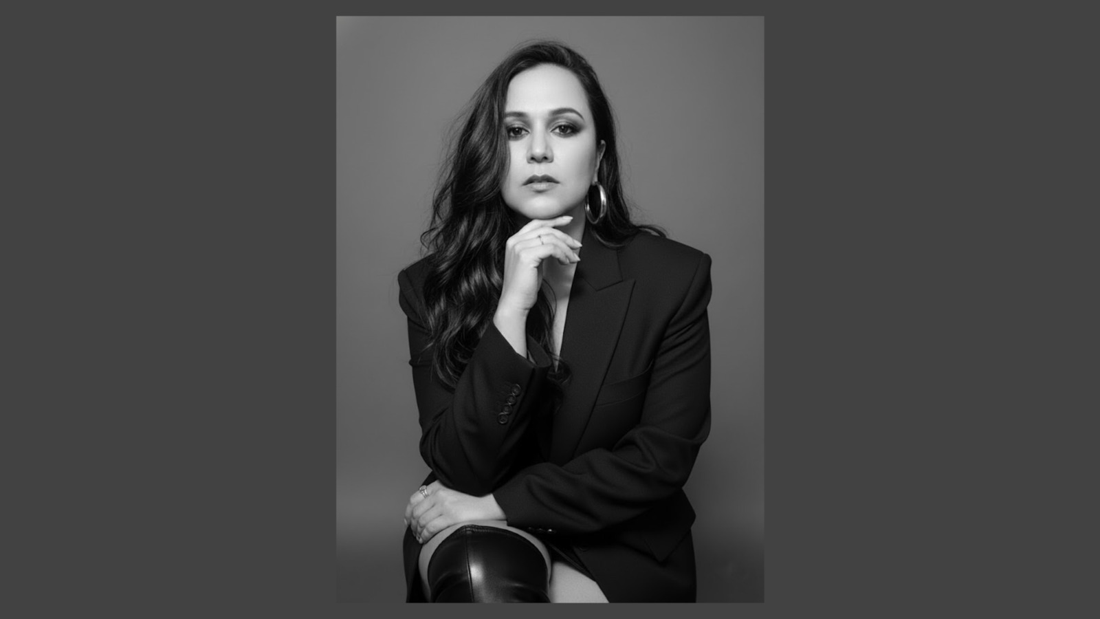 KarolLewin glamour portrait