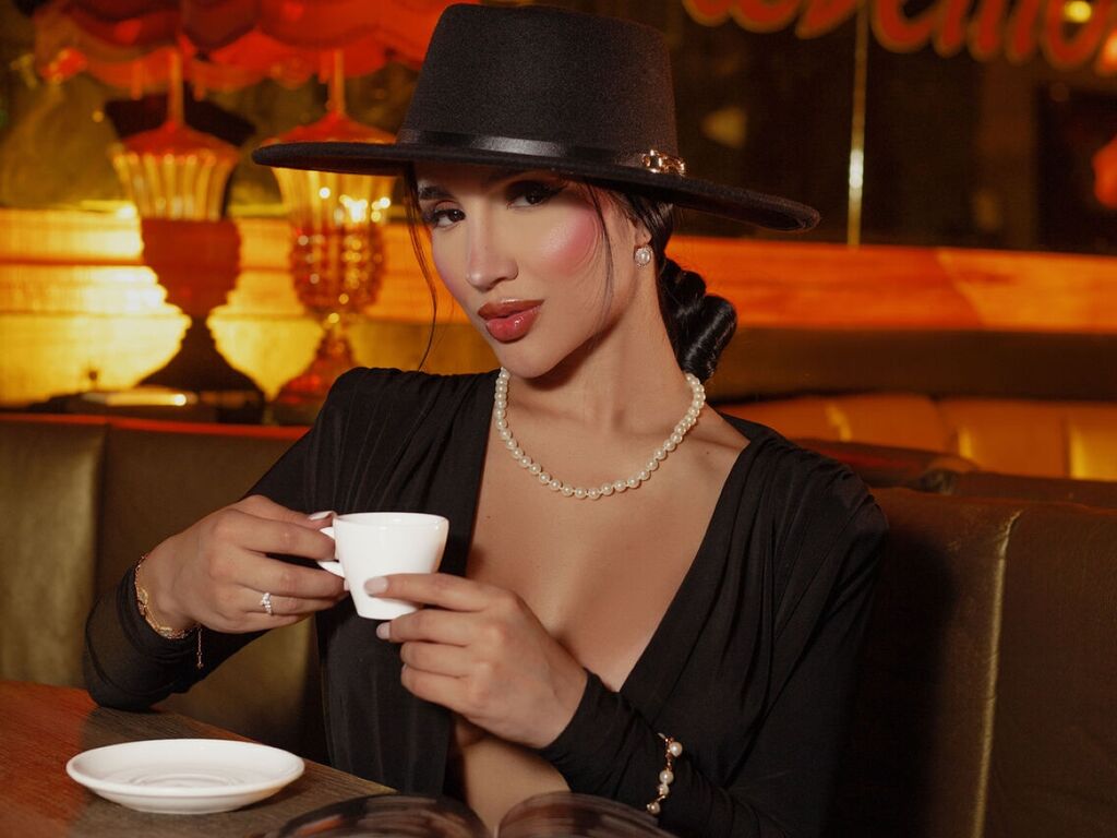 Marianne online cam girl profile photo