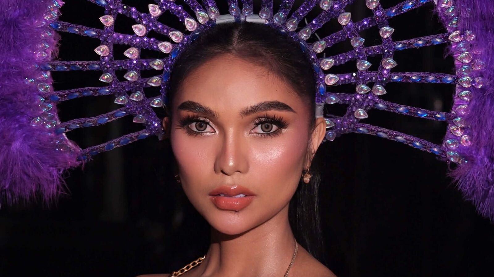 JaneDeguzman glamour portrait
