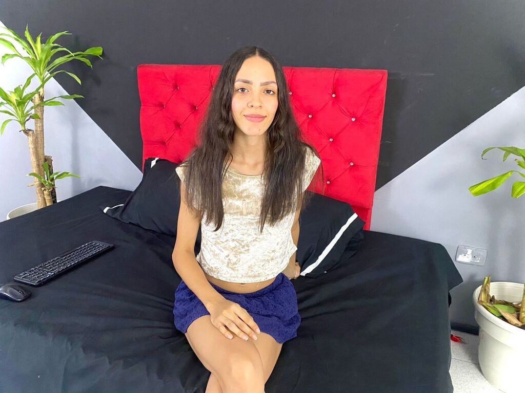 AliceJohannson Camera Thumbnail