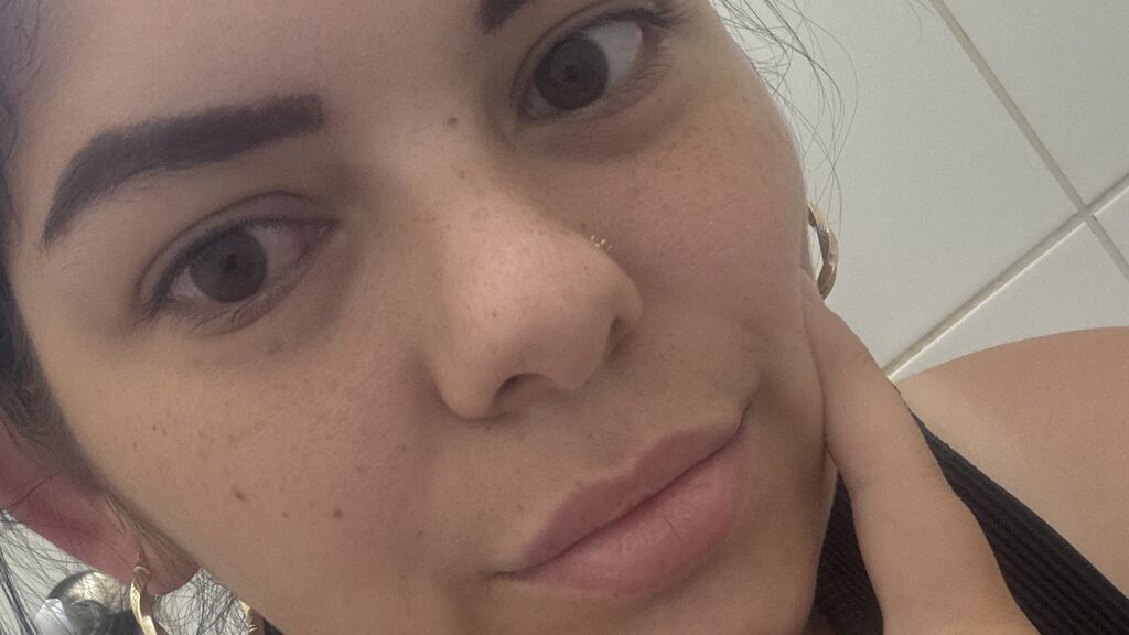 LarraDaniela's profile from Jasmin at GirlsOfJasmin'