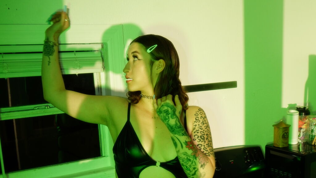 Parkergyattgame online on GirlsOfJasmin