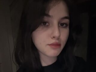 Webcam model WandaDillard from LiveJasmin