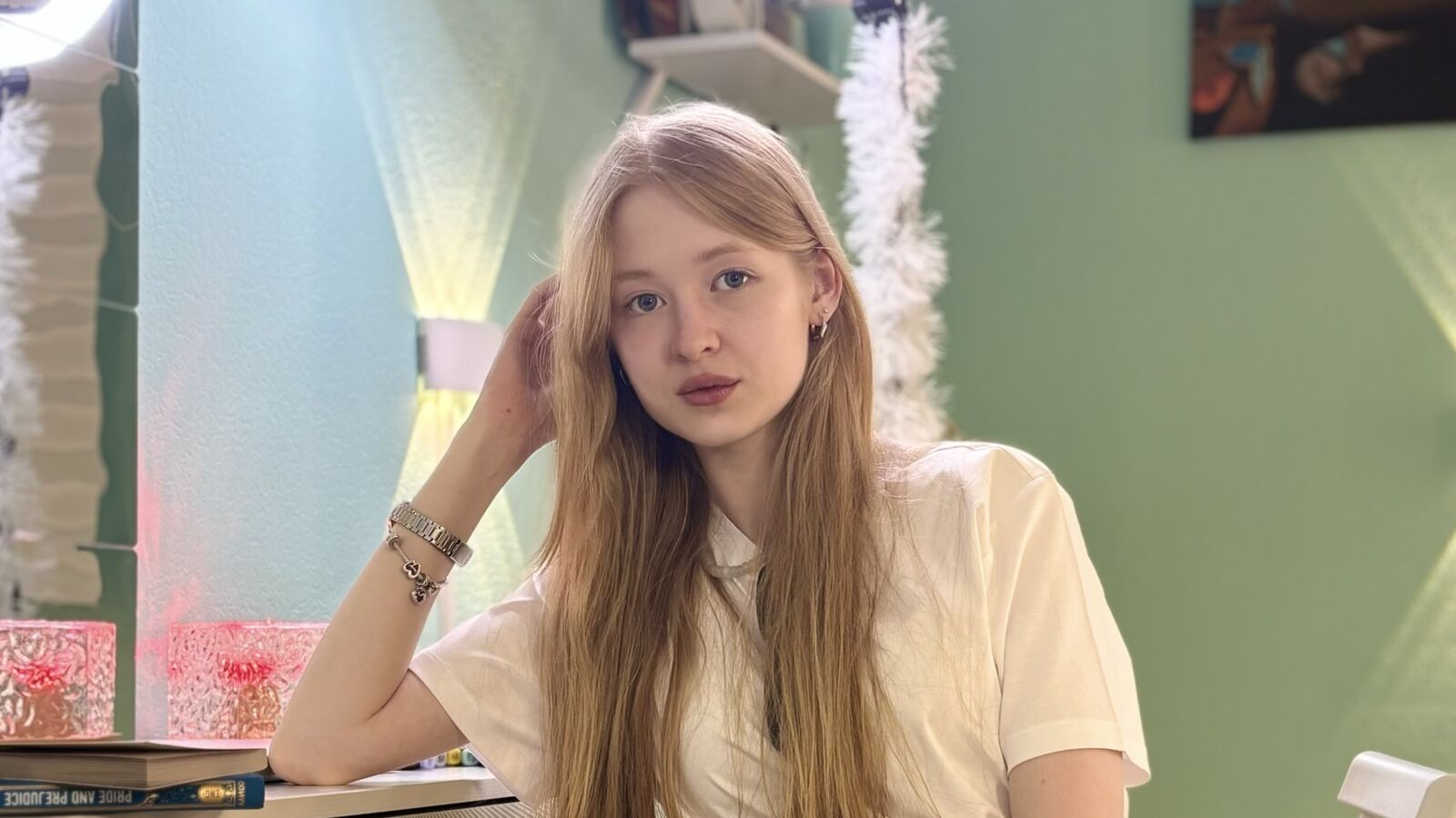MinnieTallacksen glamour portrait