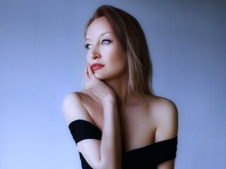 EmmaGrem - Girl 