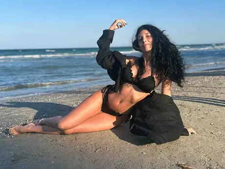 Chat with MiaLunnah