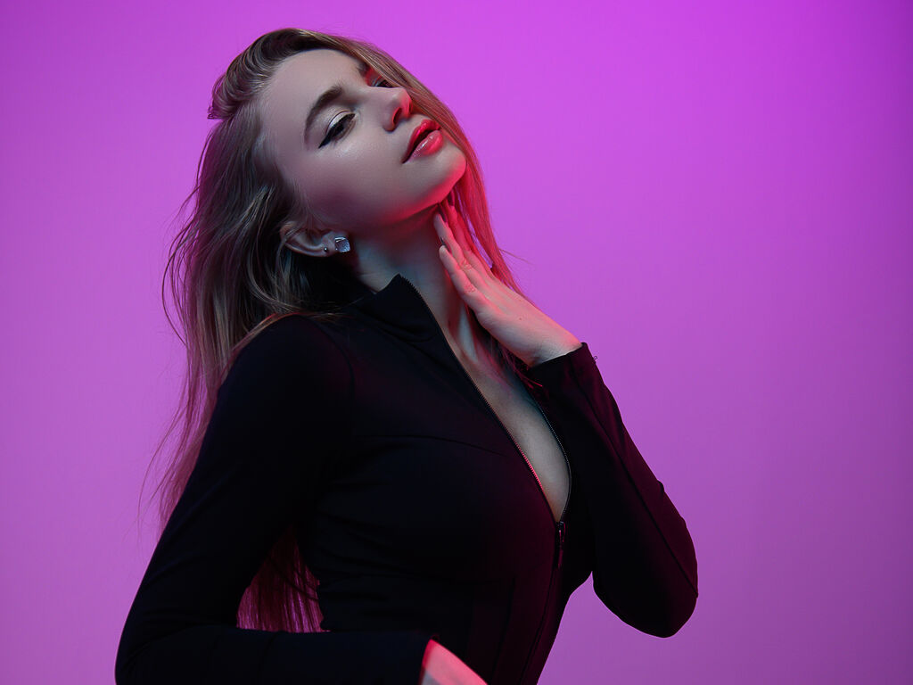 GraceTorrez webcam show